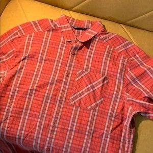 XL Men’s Arc’Teryx short sleeved button up shirt.